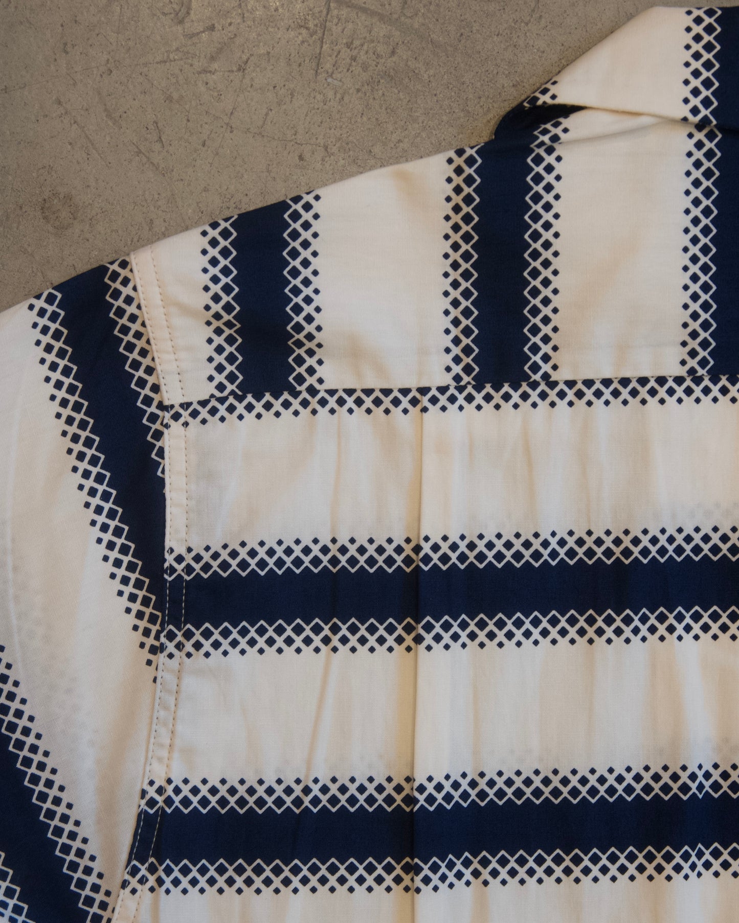 【BIG YANK】 U54 QLS SHIRTS GEOMETRY BORDER / NAVY